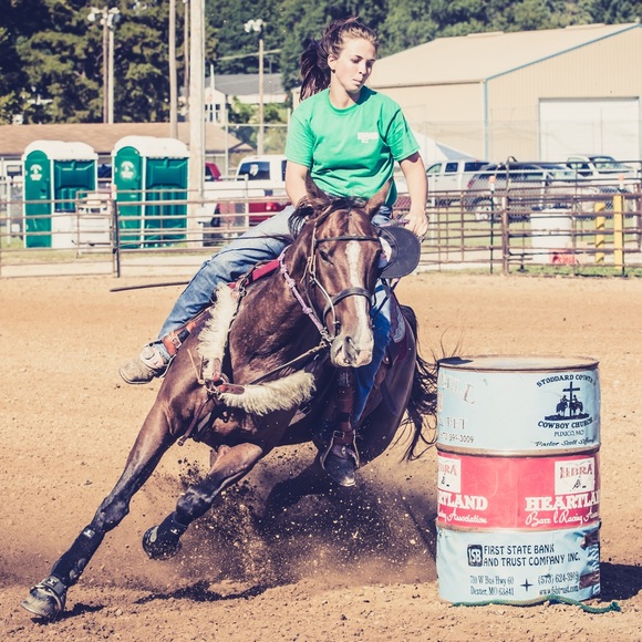 Meet your Posher, Rachel - Picture 3 of 5